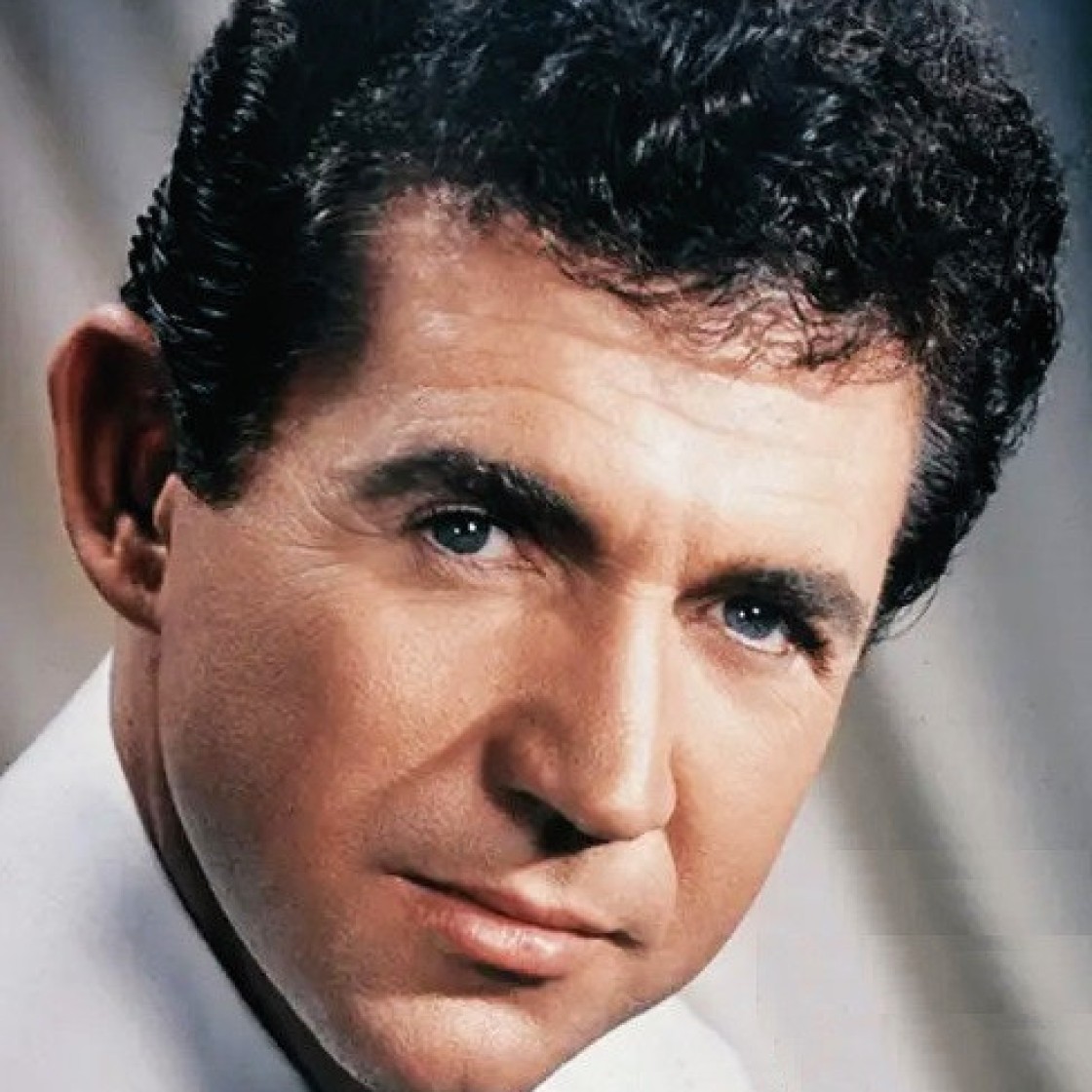 Sonny James