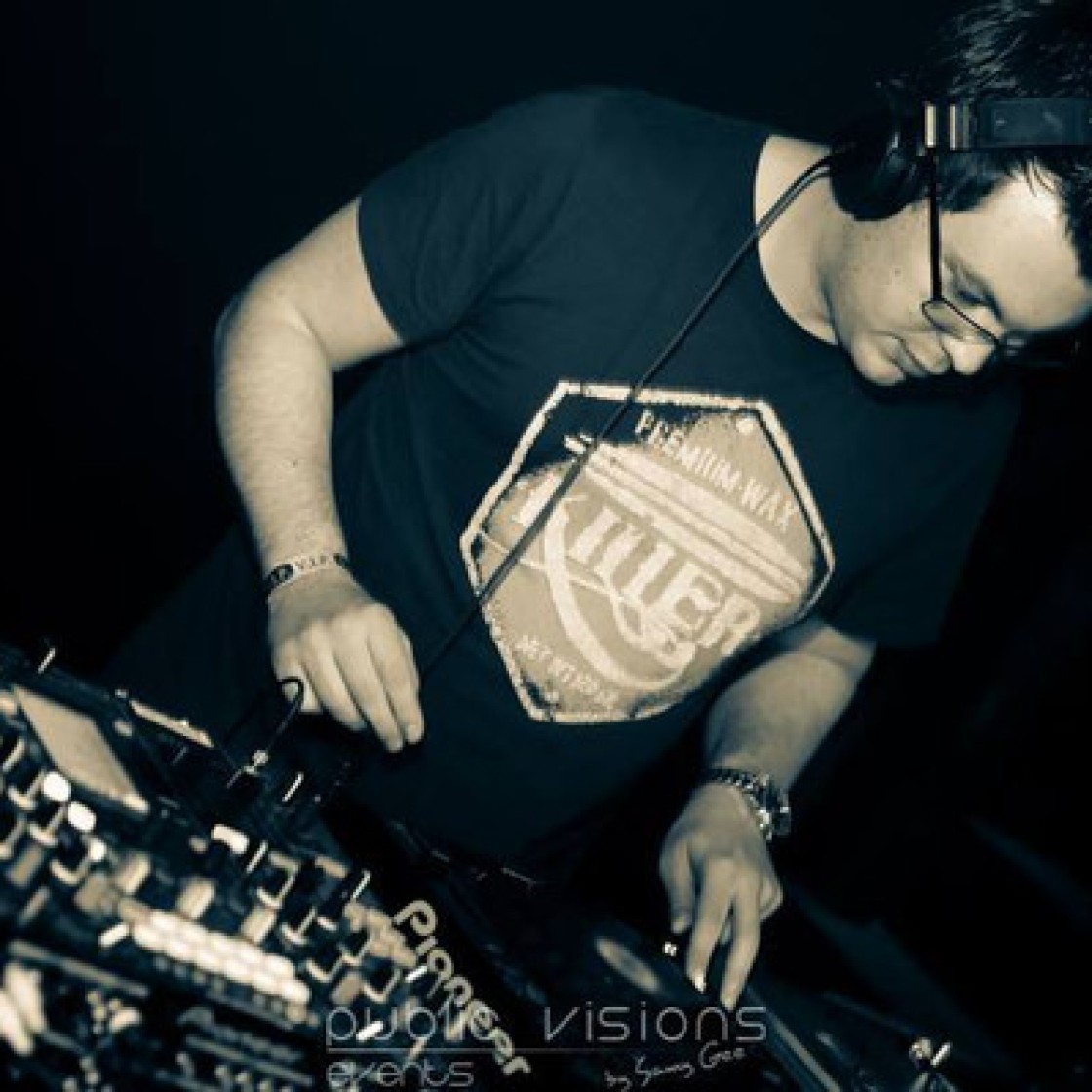 DJ Zealot