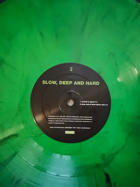 Type O Negative – Slow, Deep And Hard (LP, Album, Limited Edition, Green & Black Marble Vinyl) - фото №4