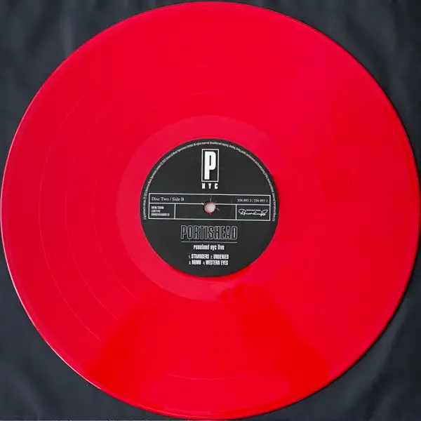 Portishead – Roseland NYC Live (2LP, Deluxe Edition, Reissue, Remastered, Gatefold, Red Vinyl) - фото №7