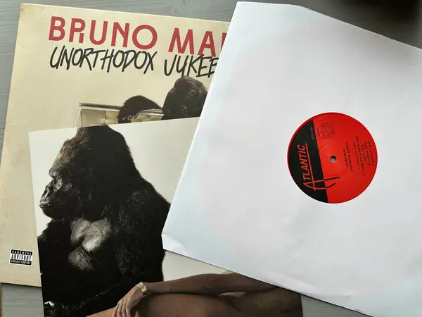 Bruno Mars - Unorthodox Jukebox (LP, Album, Reissue) - фото №3