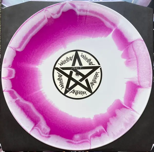Anthrax - We've Come for You All (2 пластинки, Фиолетовый, Белый, Раскладная обложка, Альбом, Переиздание) - фото №5
