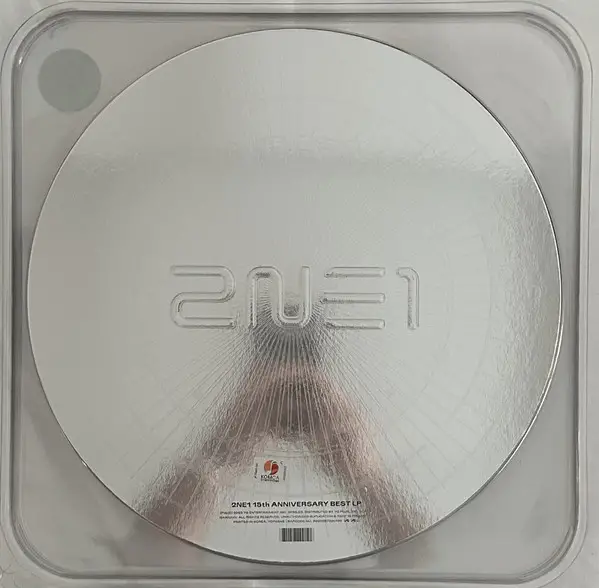 2NE1 - 2NE1 15th ANNIVERSARY BEST LP (LP, Compilation, Stereo) - фото №8