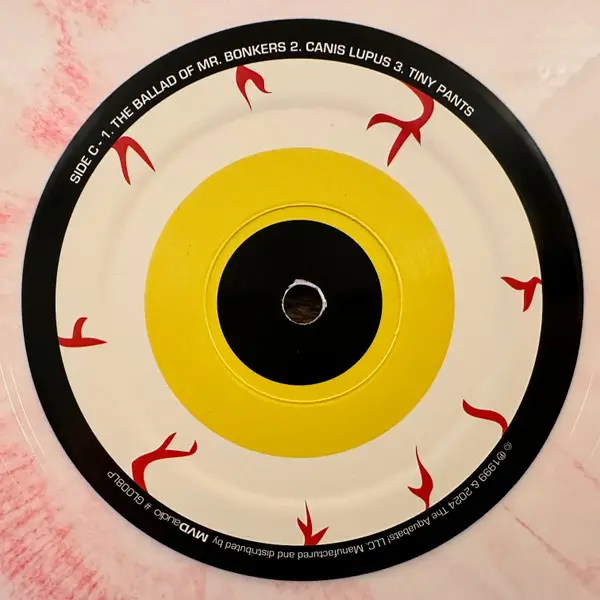 The Aquabats! - Vs. The Floating Eye Of Death! And Other Amazing Adventures - Vol. 1 (2 пластинки, Кровавые брызги, Розовый, Альбом, Лимитированое, Переиздание) - фото №11