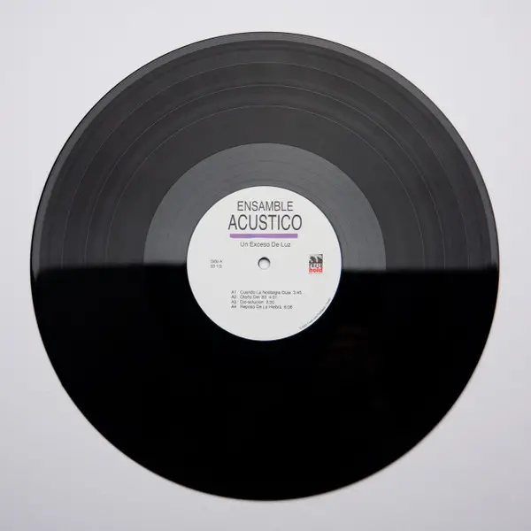 Ensamble Acustico - Un Exceso de Luz (LP, Album, Stereo) - фото №3