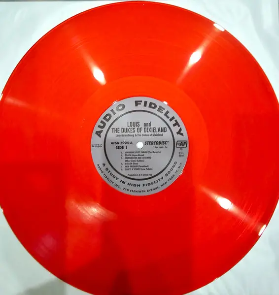 Louis Armstrong - Louis Armstrong and the Dukes of Dixieland (Червоний, Перевидання) - фото №6