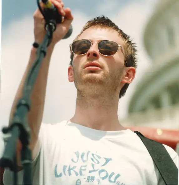 Том Йорк, 1998